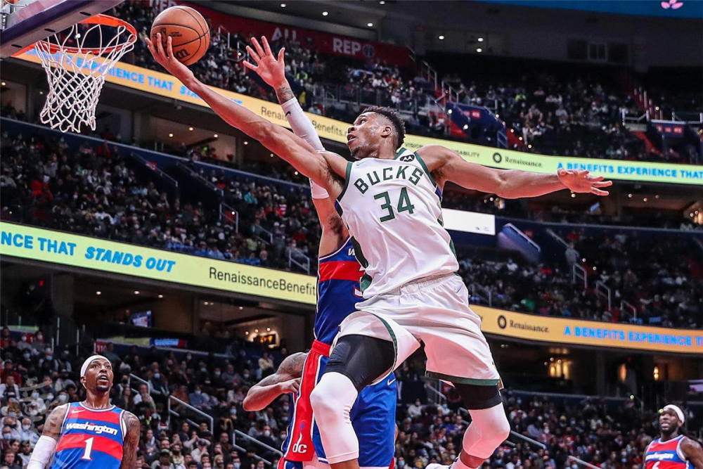 江南体育官方入口-雄鹿大胜热火，卫冕冠军无力回天